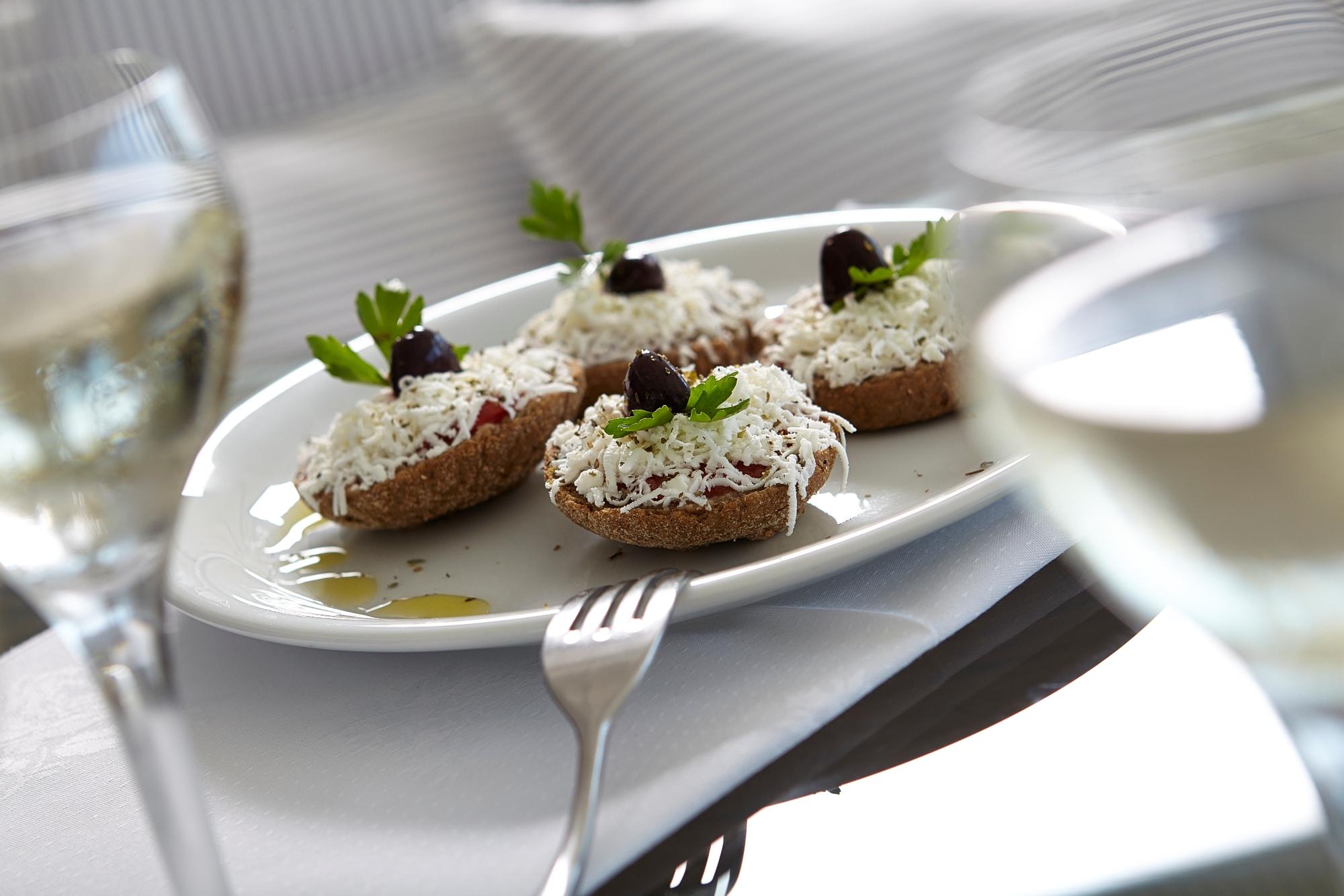 Orizontes Hotel Santorini Pyrgos Kallistis Bagian luar foto