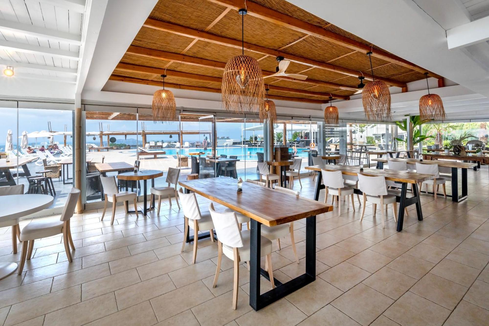 Orizontes Hotel Santorini Pyrgos Kallistis Bagian luar foto